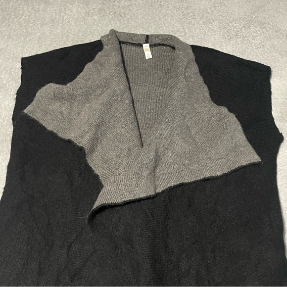 LOLE Freddie cardigan in black one size fits most VGUC - Picture 6 of 9